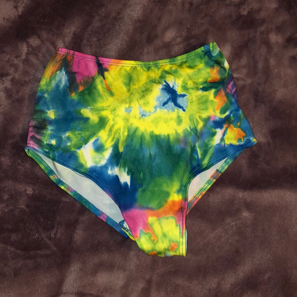 I heart raves highwasted tie dye bottoms